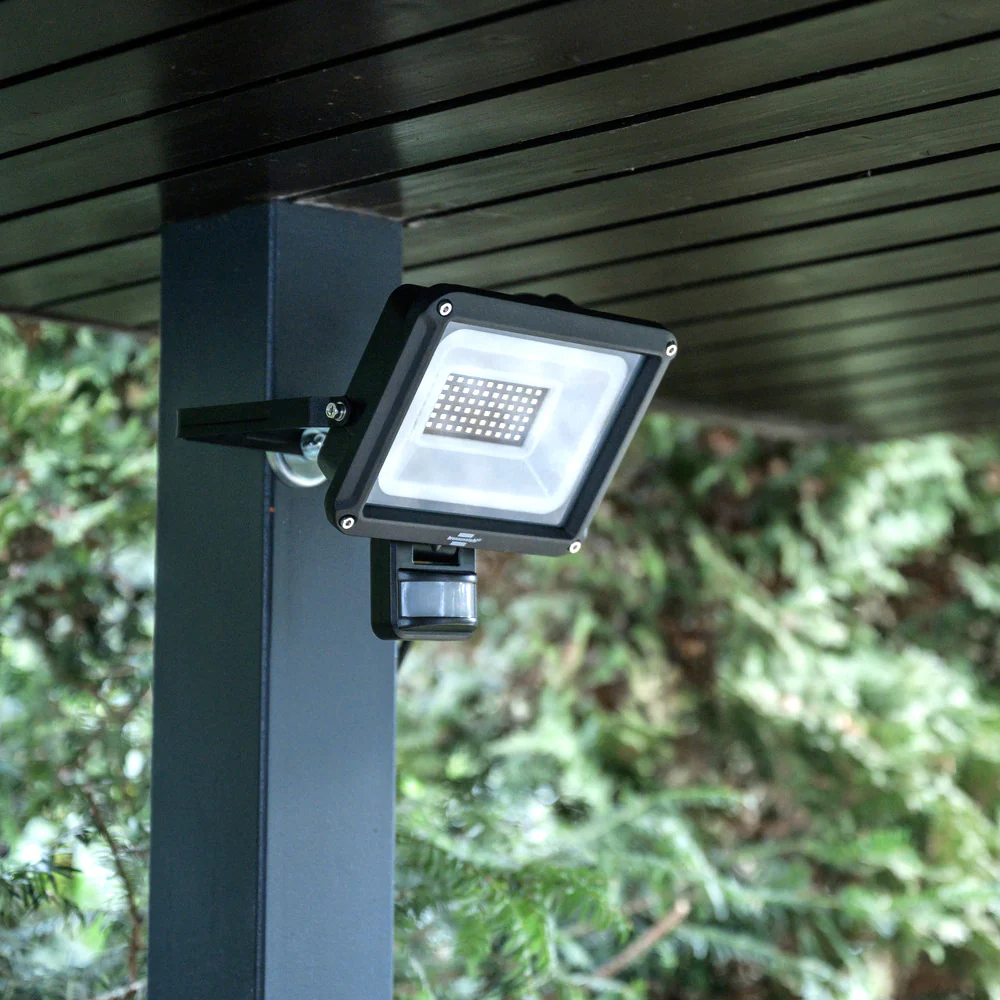 Faretto LED JARO 4060 P 30W IP65 con Sensore di Movimento - Image 7