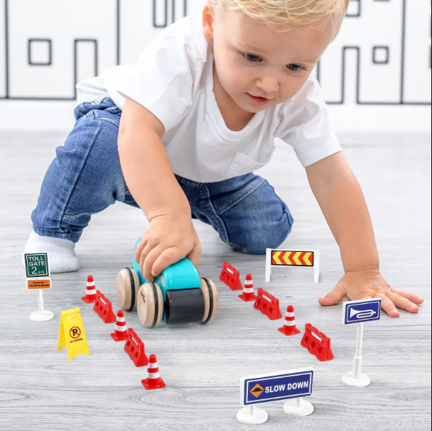 Kids Globe Traffic Set 25 Pz Segnaletica Stradale Un'avventura educativa per i piccoli conducenti - 570280 - Image 3