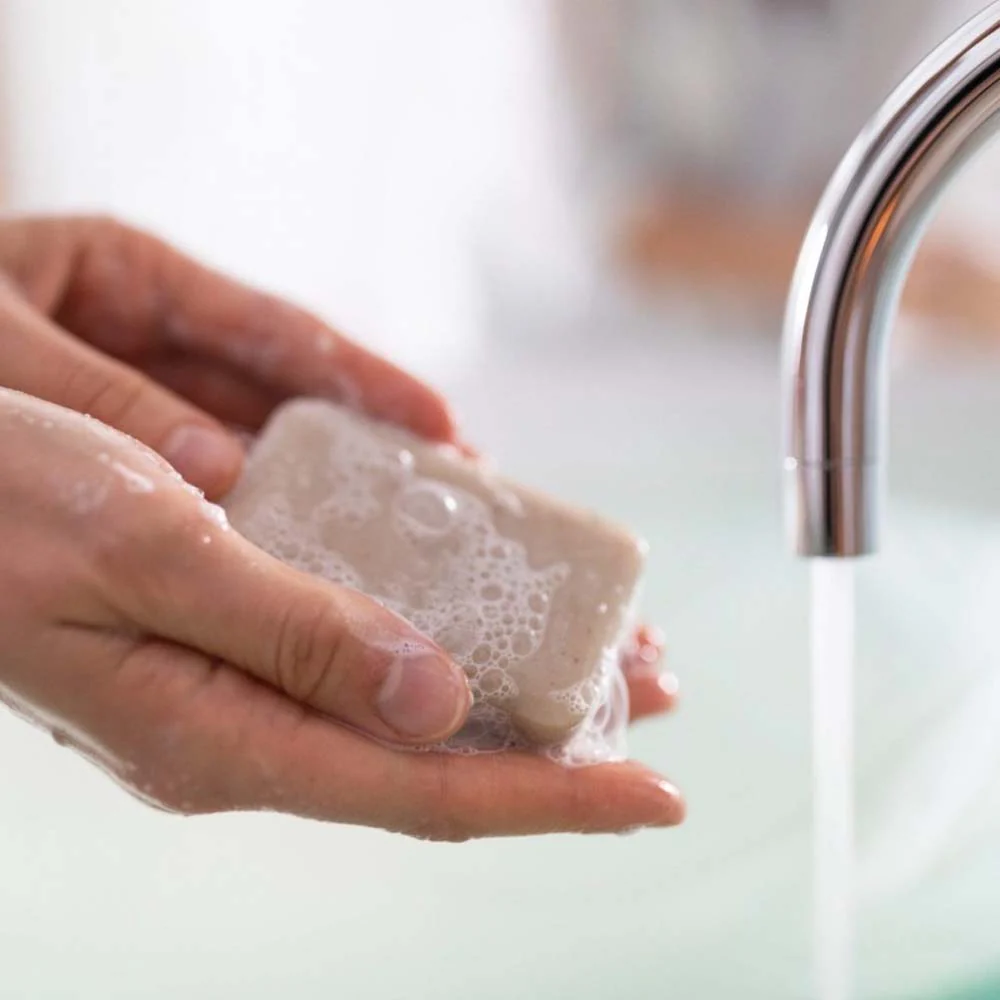 Sapone all'arnica con olio di pietra tirolese - Image 3