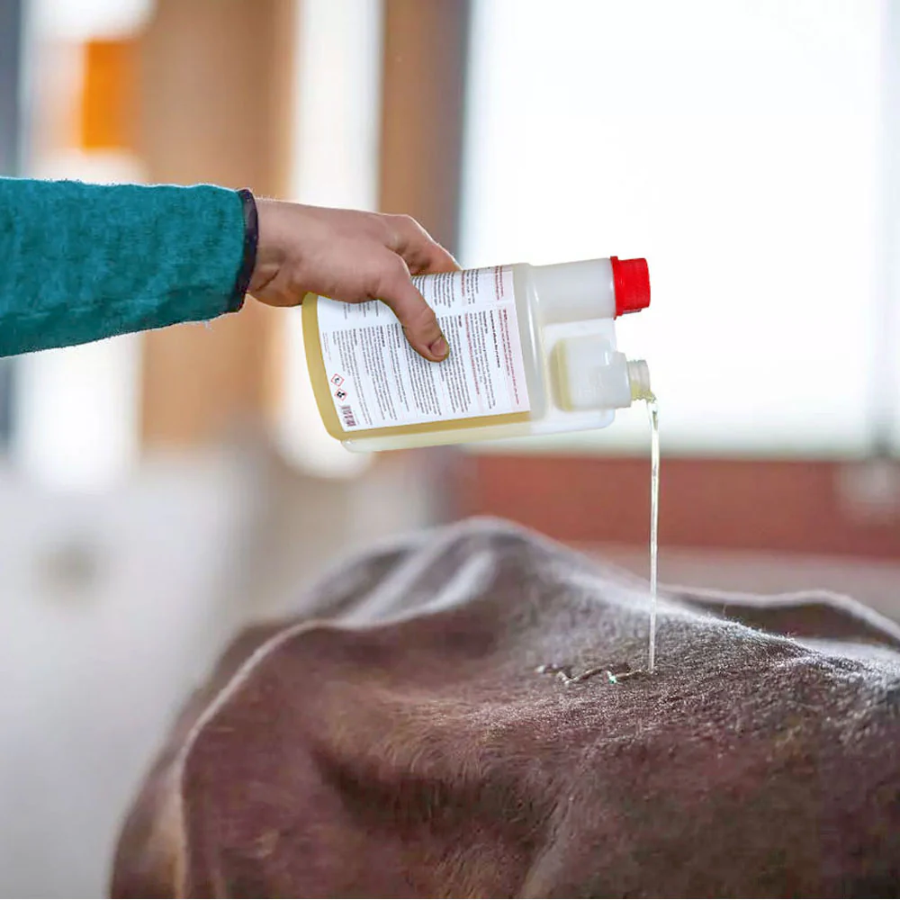 Top Repell repellente insetti, la migliore prevenzione contro i vettori della Blue Tongue e della “nuova peste bovina” la Dermatite Nodulare Contagiosa - 500ml - Image 3